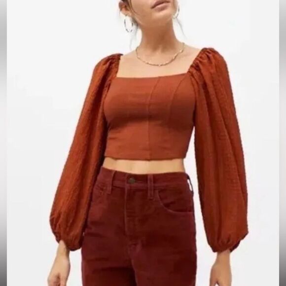 Urban Outfitters Claudia Cropped Top Blouse Size M Balloon Sleeves Rust Orange - Picture 2 of 15